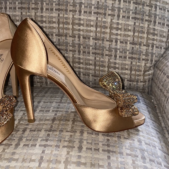 Valentino Crystal Bow Heels - Picture 2 of 7